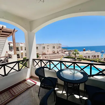 Shark'S Bay Oasis 2 Bedrooms Apartment With Private Free Beach