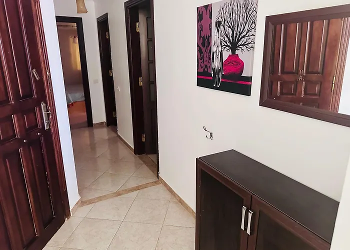 Shark's Bay Oasis 2 Bedrooms With Private Free Appartement Charm el-Cheikh